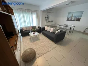 Amazing 2-bedroom apartment with pool!! - Image 2
