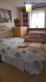 Edinburgh Apartment - Image 2