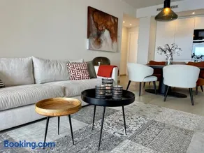 Sea View Apartment in the Heart of Monaco - Image 2