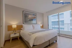 Deluxe 1BR with Terrace in Barranco - Image 5