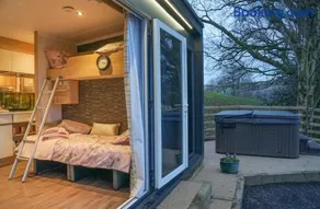 The Fox Den - Image 3