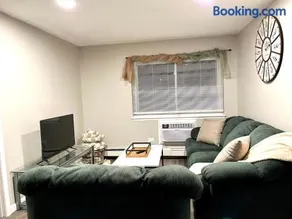 2BR Boho loft minutes from downtown CLE - Image 2