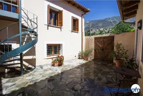 Luxury Holiday Home - Image 2