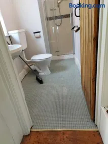 The Garden Cottage, 17th Century, hottub, parking, wifi - Image 2