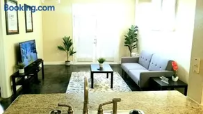 Roomy Downtown Abode - Image 3
