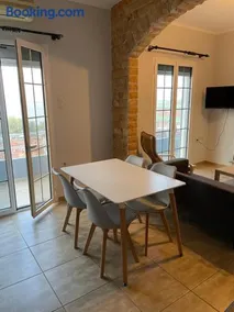 Castle view apartment - Image 5