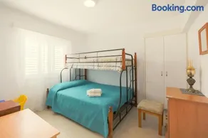 Jimmy's flat - Image 4