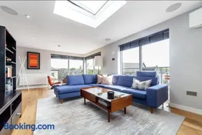 Luxurious 2 bedroom penthouse with terrace, West Hampstead - Image 4