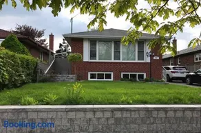 Private bsmt with sep. entrance and free parking - Image 5
