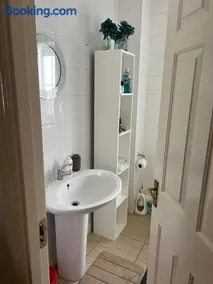 Cosy, comfortable room - Image 2