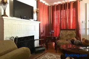 Beautiful house in the heart of Fair Oaks - Image 4