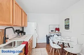 Center City South-Scandinavian Style 1BR by ACT - Image 4