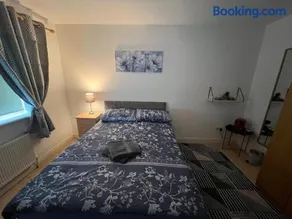 Cosy, comfortable room - Image 3