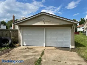 Modern Living Springfield - Image 2