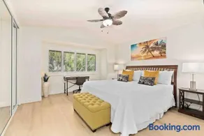 Beach Villa Perfect for Family Getaway - Image 4