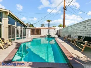 Heated Pool house all private - Image 5