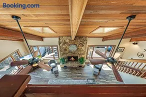 Magnificent Sonoma Farm House - 4-5 bedrooms, pool, hot tub, Vineyard, working farm - pick your own - Image 3