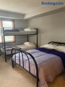Mount Poconos Townhouse Getaway - Image 3