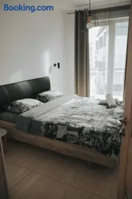 Roman's Apartment Promenada Mall - Image 2