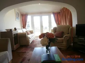 Riverside House - Image 3