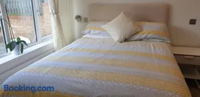 The Studio Apartment - Image 2