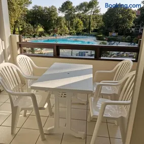 Appart t2 dans résidence de vacances - Image 2