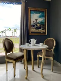 Luxury Suite - Image 3