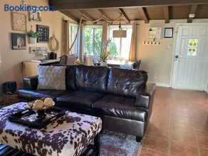 Cottage in the City - Image 4