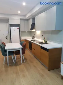 Newest 1+1 Bedroom rental upscale, quiet, Istanbul - Image 3