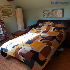 The Garden Cottage, 17th Century, hottub, parking, wifi - Image 4