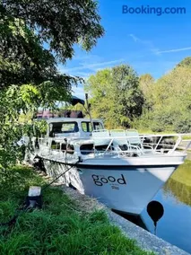 The Good Vibes, the boat to Chill - Image 4