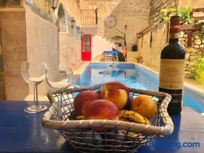 Qala Farmhouse - Breakfast included - Image 3