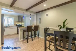 Home Downtown Stamford - Image 2