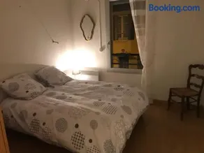 BEL APPARTEMENT PROCHE CENTRE VILLE - Image 2