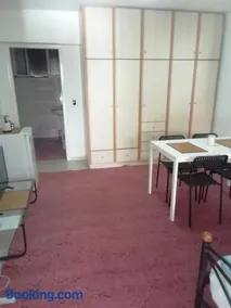 Room with Covered Parking - Image 4