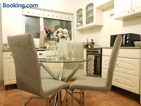 Large Private Double Bedroom in Luton - Image 2