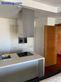 Havuz olanağı sunan maslak 1+1 rezidans - Image 3