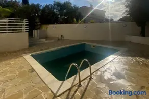 Apartment Terrace With Trees And Private Pool - Image 5