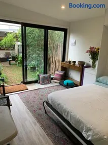 Fabulous Newtown studio/ yoga sanctuary - Image 5