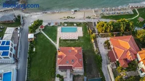 Wave and Sea split-level Villas - Image 4