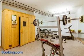 Villa Bouganville - Swimming Pool, Gym & Sauna - Image 3