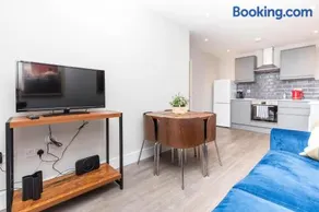 Abbey Apartment 8 Designer 2 Bed - 247 Lets Horsham - Image 4