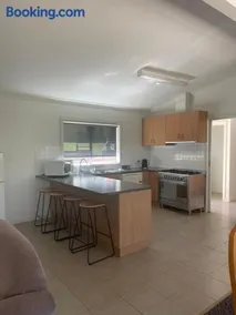 Bundalong Riverside House - Image 3