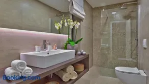 6 bedrooms NEW villa with amazing views! - Image 3