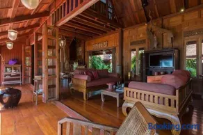 Amazing Beachfront 4 Bedroom Thai Islands Villa - Image 4