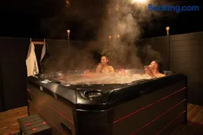Loft PRESTIGE avec JACUZZI & salle cinéma privatif - Image 3