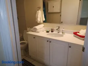 3-bedroom full house close to the U of Guelph - Image 3