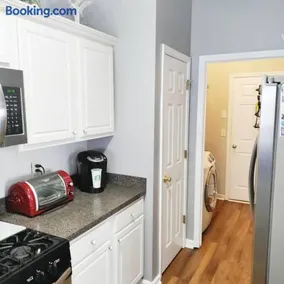 Cozy 2-Bedroom 10 minutes from Stone Mountain park - Image 4