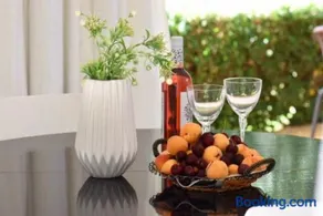 Athens homm Riviera Apartment with Garden, Voula - Image 4