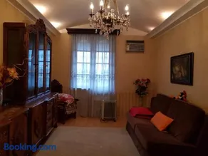 Apartment in the center of Poti - Image 4